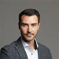 Иван Иванов